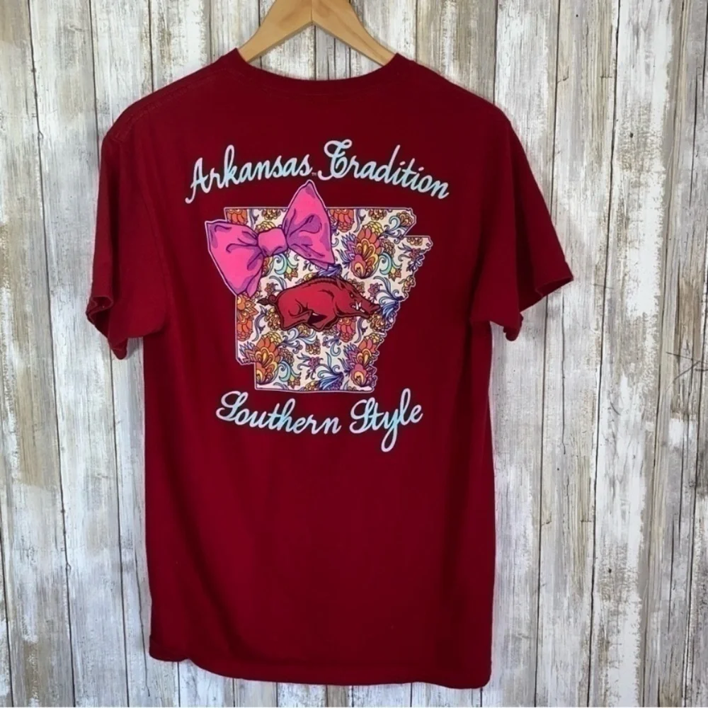 Arkansas Razorbacks Tee Womens Medium Red Go Hogs Graphic Shirt